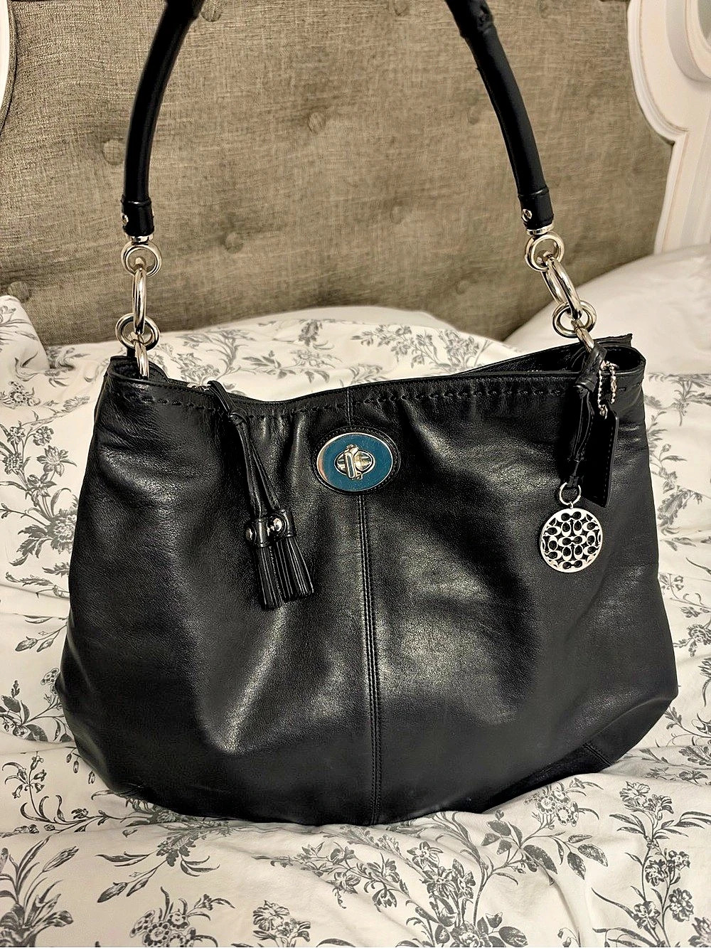 Vintage Coach Hampton turnlock Hobo Black Leather xl